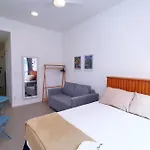 Novo E Recem-Reformado Studio Com Vista Para O Mar